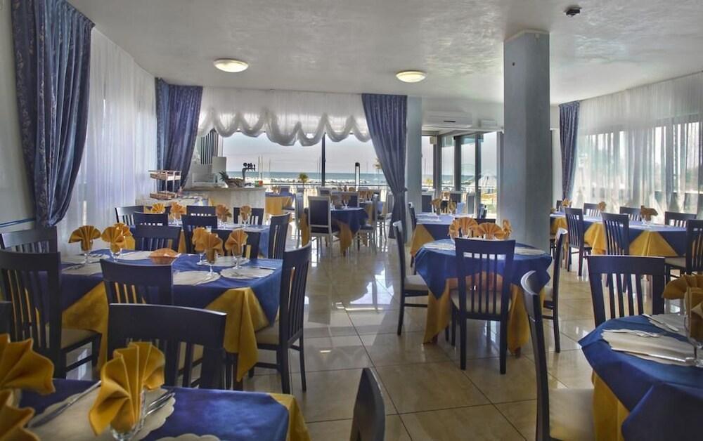 Hotel Oceania Bellaria-Igea Marina Esterno foto